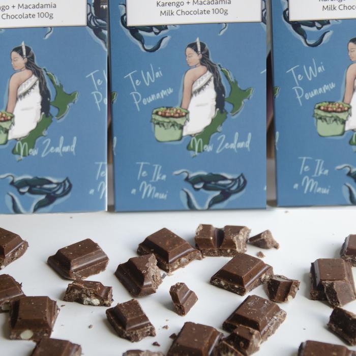 Karengo & Macadamia Milk Chocolate